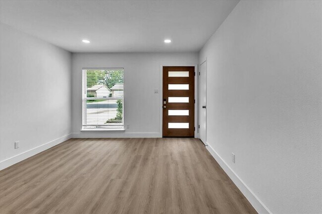 Foto del edificio - 1411 Manford Hill Dr