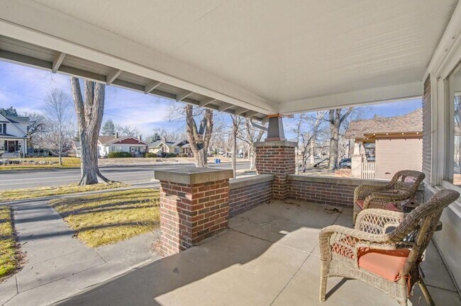 Foto del edificio - 1846 W 12th Street Rd