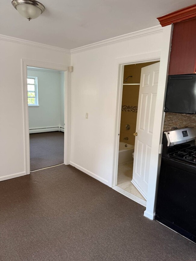 Foto del edificio - 945 E 215th St