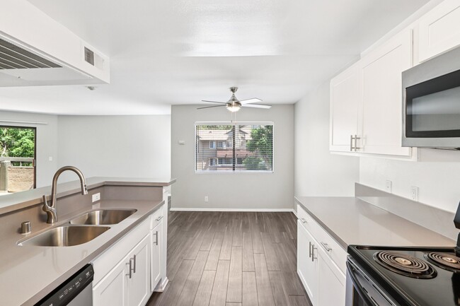 Building Photo - Creekside Alta Loma