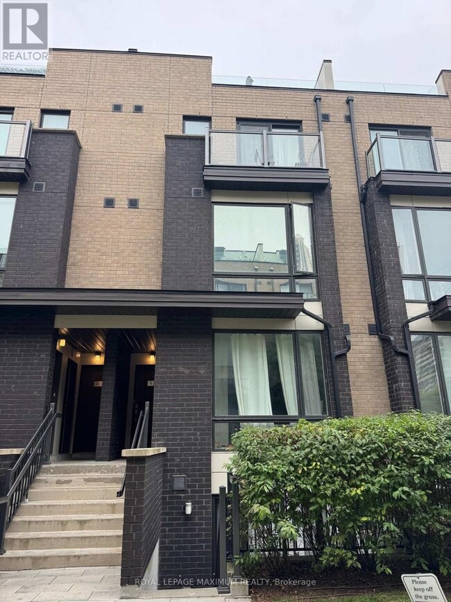 Photo du bâtiment - 30 Fieldway Rd