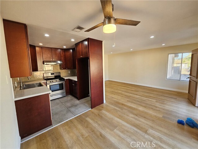 Foto del edificio - 1412 Countrywood Ave