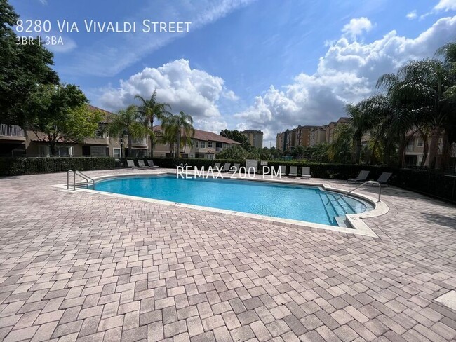 Foto del edificio - Dr. Phillips Area Townhome in Vizcaya