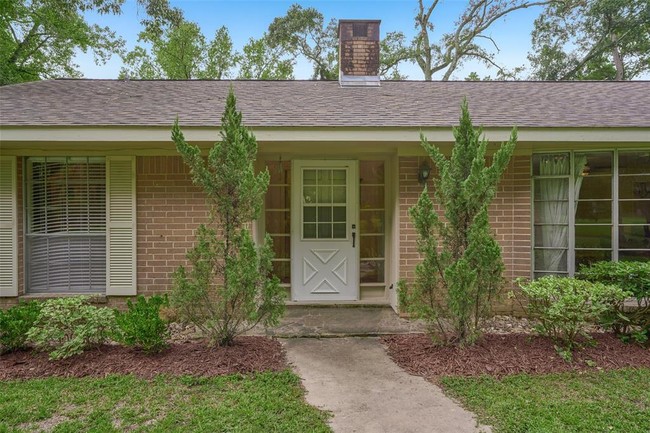 Building Photo - 9315 Shady Ln