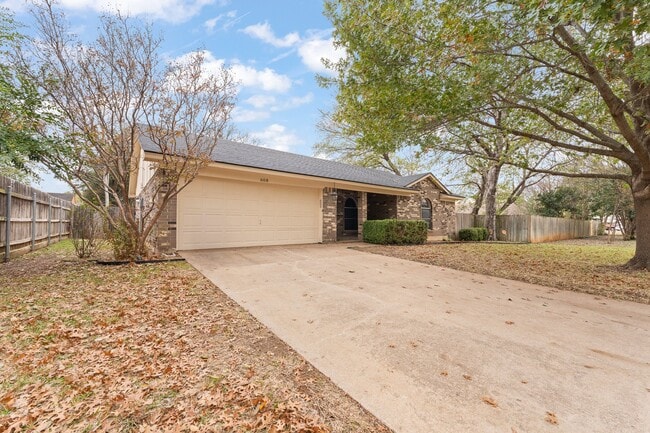 Building Photo - 608 Pleasant Manor Ave