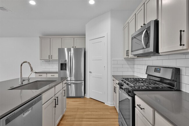 Foto del edificio - 14213 Wonder Lake Ln