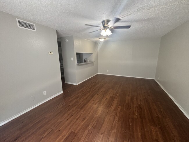 Building Photo - Edinburg Place Apartments