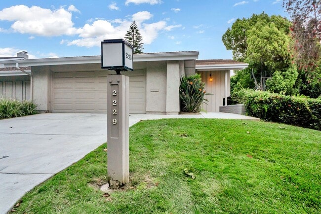 Building Photo - Great home in Mount Soledad community of La Jolla! Available immediately!