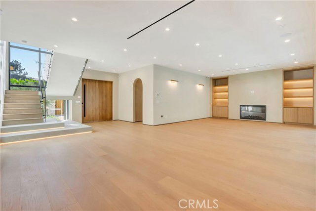 Building Photo - 5149 Beeman Ave