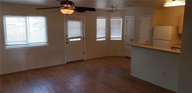 Foto del edificio - 858 Sagewood Trail