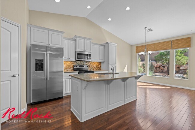 Foto del edificio - Sun River 2 Bedroom Home with Bonus Den! First Class Amenities!