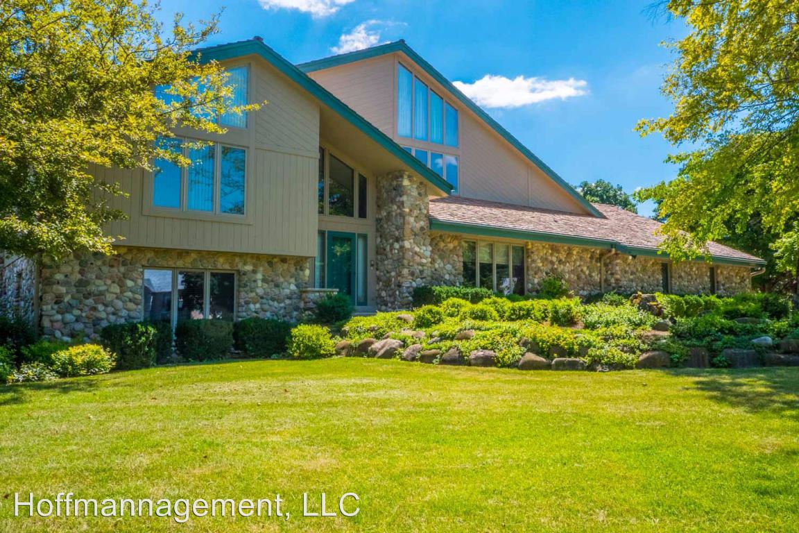 N8W29898 Woodcrest Ct, Waukesha, WI 53188 House Rental in Waukesha