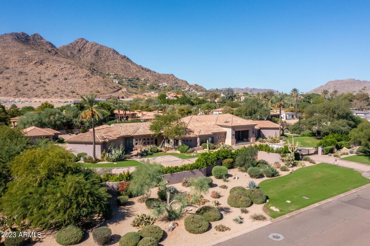 Foto principal - 5102 N Wilkinson Rd