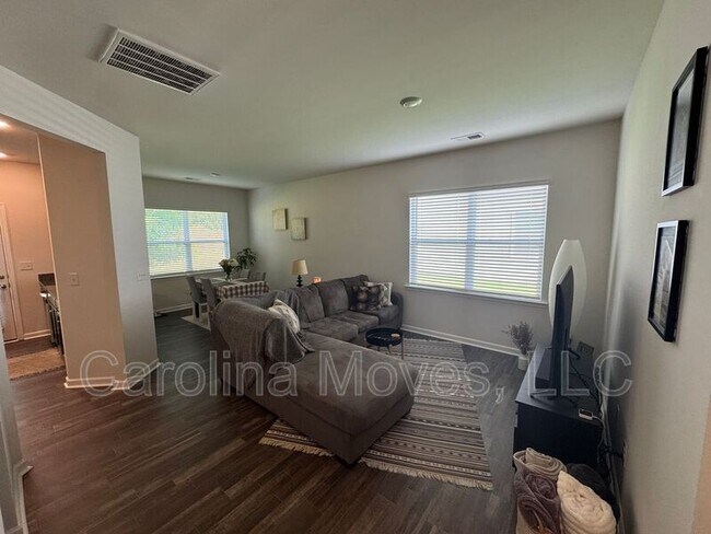 Building Photo - 405 Sea Grit Ct