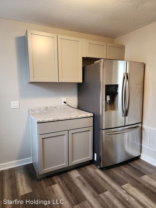 Building Photo - 4 br, 1 bath House - 1128 Martin Luther Ki...