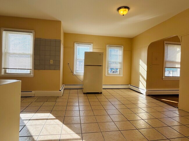 Foto del edificio - 25 Fallon Ave