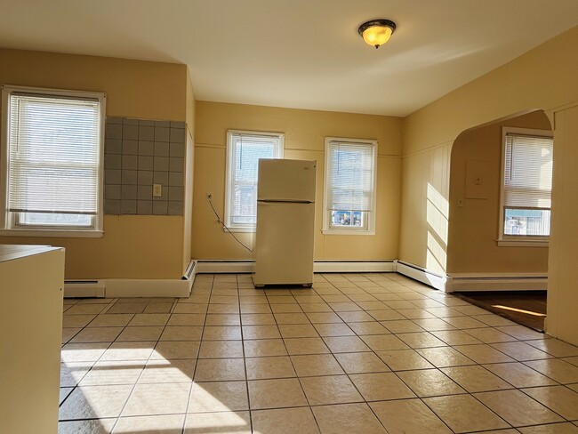 Building Photo - 25 Fallon Ave