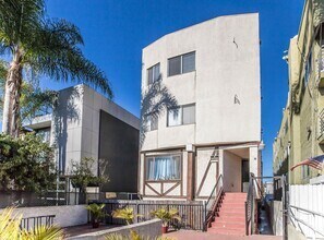 Building Photo - 39 Sunset Ave