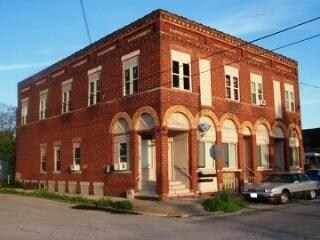 Primary Photo - 411 Adams Ave