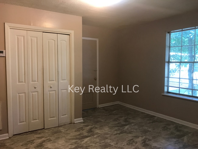 Building Photo - 308-A First Street - Pineville
