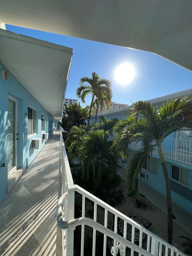 Foto del edificio - 401 Collins Ave