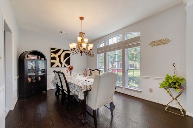 Foto del edificio - 5911 Canyon Brook Ct