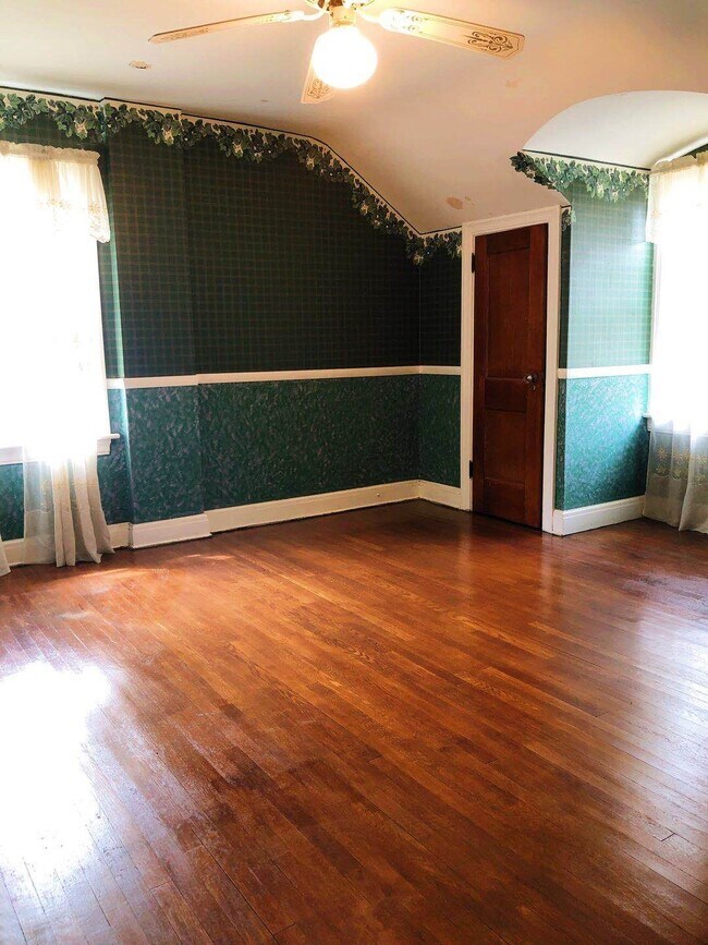 Building Photo - 206 Storer Ave