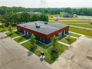15 Commerce Dr