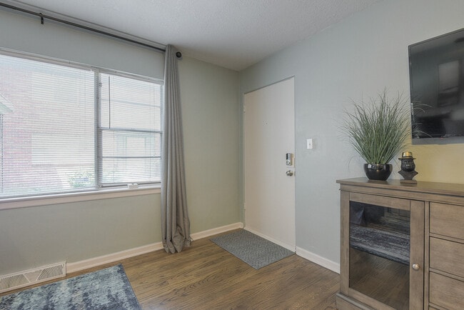 Building Photo - 4108 Clark Ave