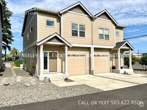 Building Photo - 204 N 15th St
