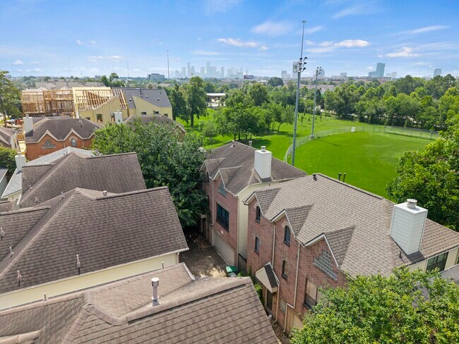 Building Photo - 2154 Arabelle St