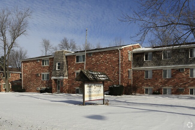Foster Garden Apartaments - Foster Garden Apartments
