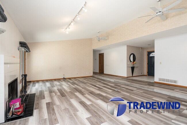 Foto del edificio - 3620 Saratoga Ln N
