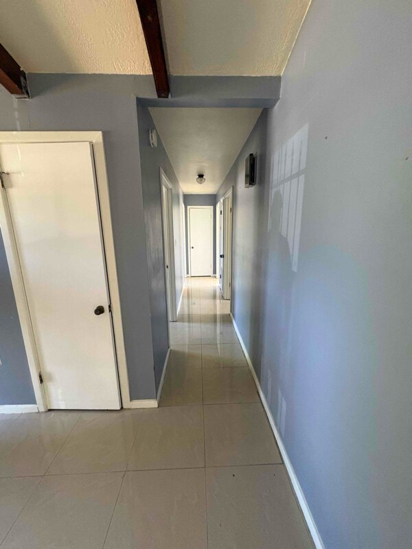 Foto del edificio - 234 E Los Ebanos Blvd