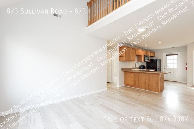 Foto del edificio - 873 Sullivan Dr