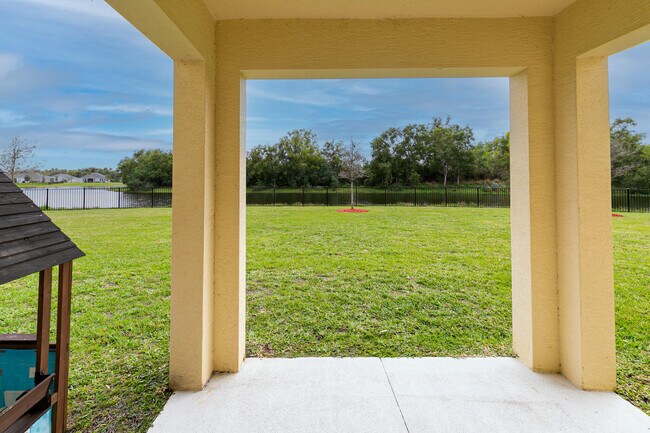 Foto del edificio - 8753 Cobblestone Dr