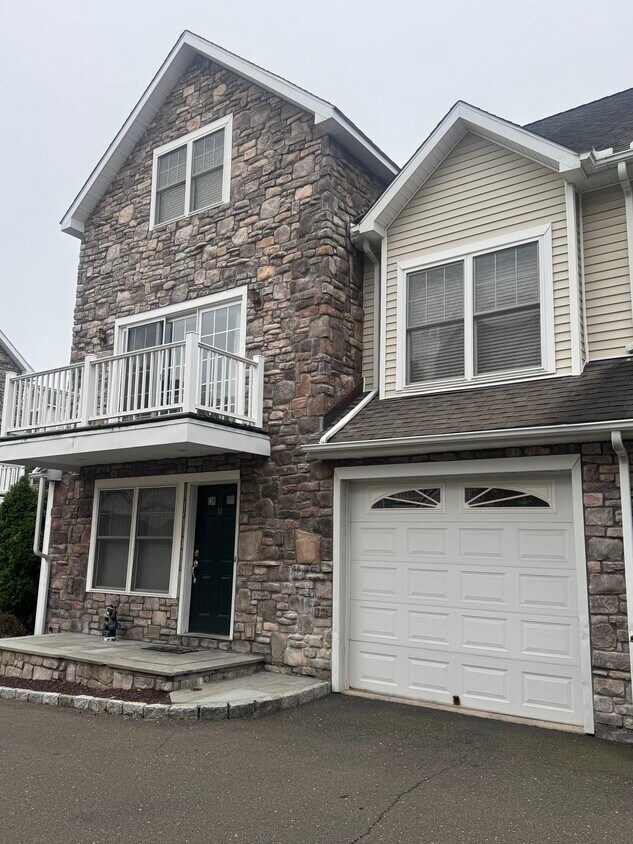 Foto principal - 39 Maple Tree Ave