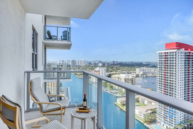 Foto del edificio - 4010 S Ocean Dr