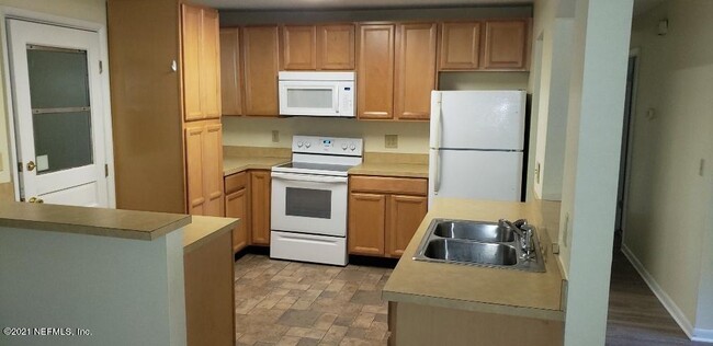 Building Photo - 3415 FL-16