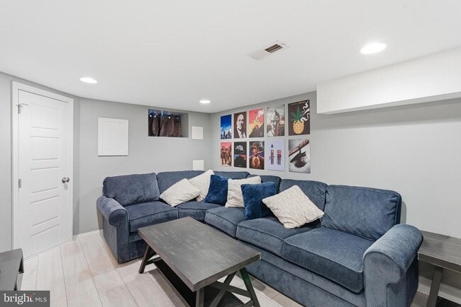 Building Photo - 1414 Richardson St