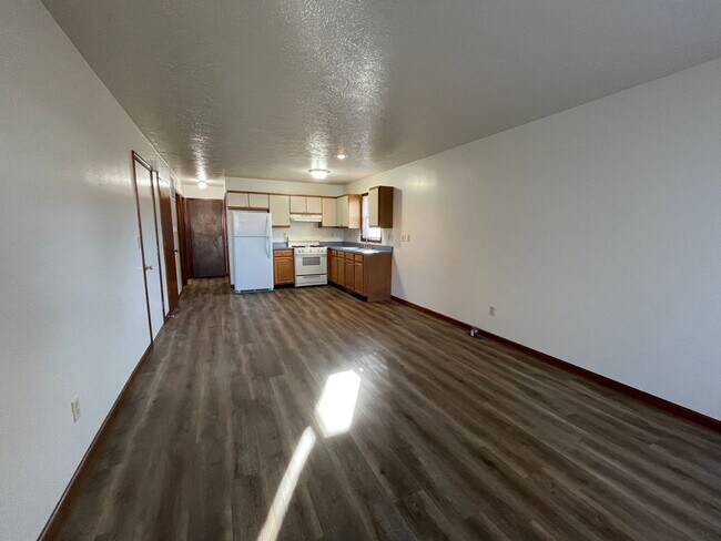 Building Photo - Nice 2 Bedroom Home Near Prairie View Elementary School