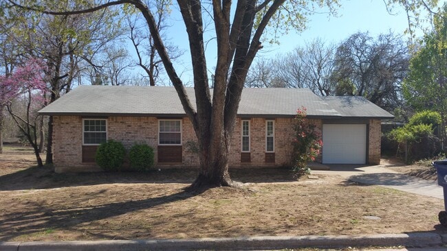 Building Photo - 14284 Steele Dr