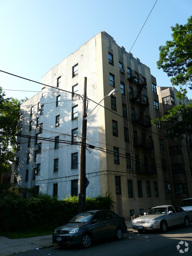 Foto del edificio - 3750 Bronx Blvd