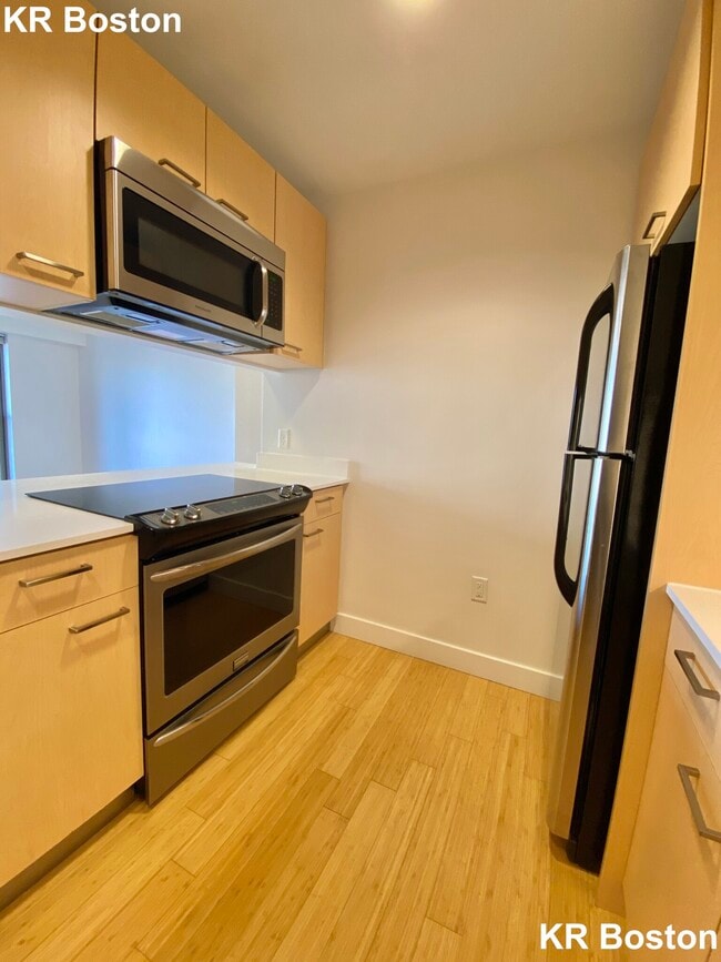 Building Photo - 1108 Boylston St