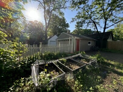 Foto del edificio - 122 Cecil St SE