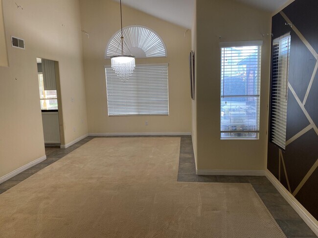 Foto del edificio - 7515 Sutters Mill St