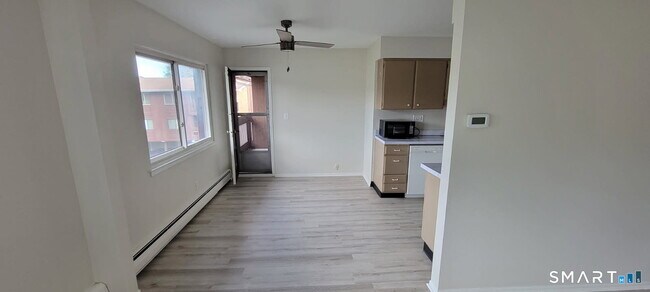 Building Photo - 154 Cold Spring Rd
