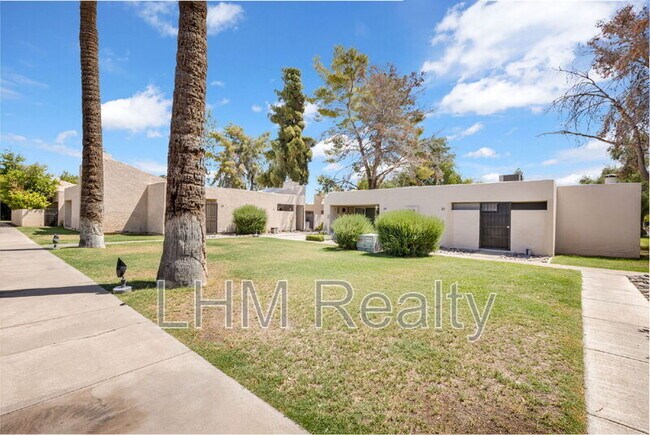 Building Photo - 930 S Dobson Rd