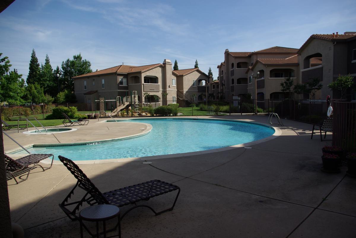 10001 Woodcreek Oaks Blvd Unit 515, Roseville, CA 95747 Condo for