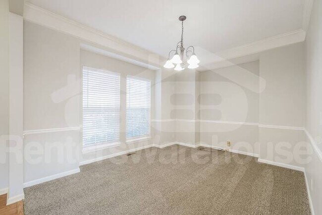 Building Photo - 4 Bedroom / 2.5 Bath Home In Gardner KS......